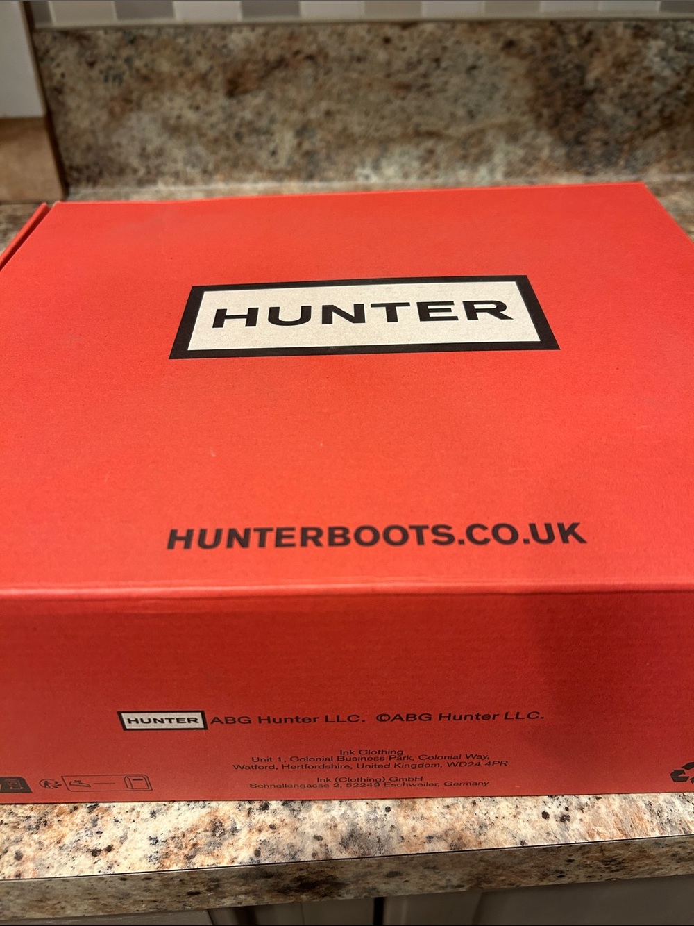 New in Box Hunter Original Chelsea Boots- Dark Olive Green US 6 - Picture 7 of 8